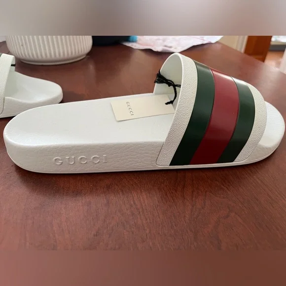 Poshmark deals gucci slides